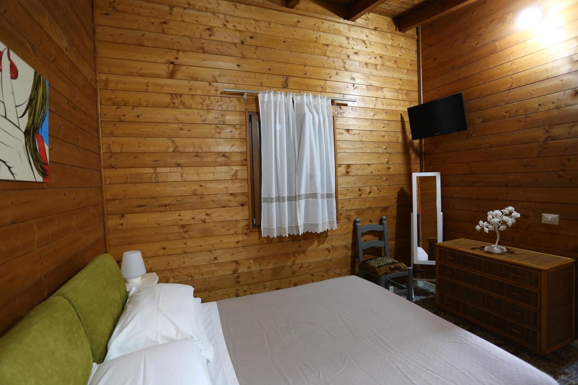 Chalet Impero Villa Scauri  Exterior photo