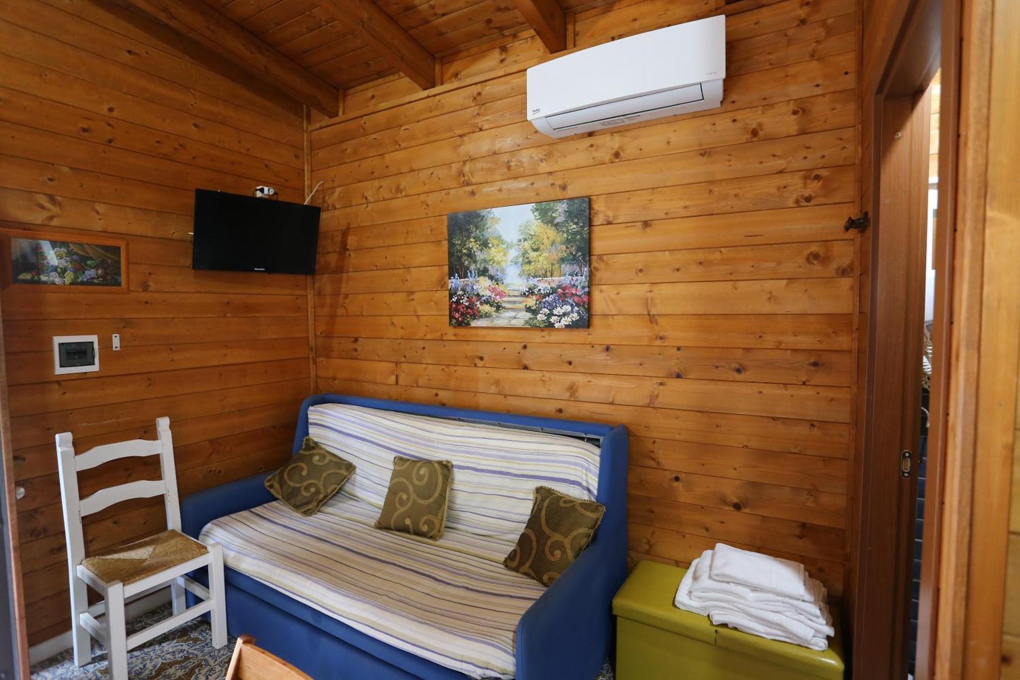 Chalet Impero Villa Scauri  Exterior photo